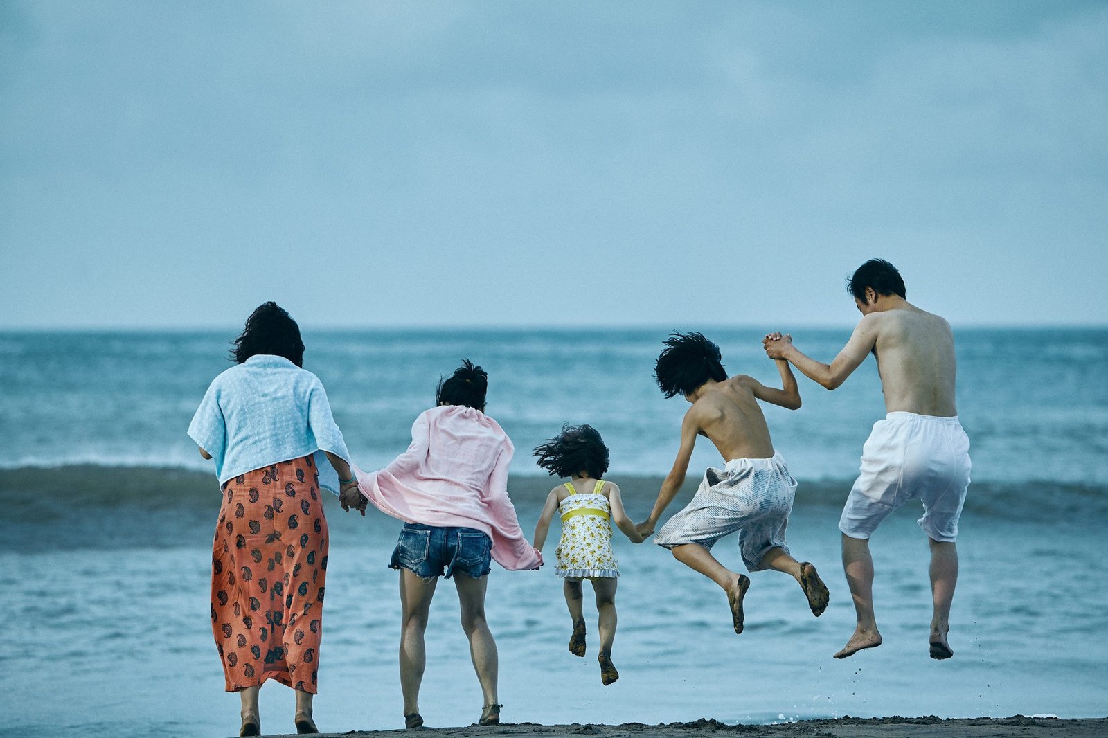 Shoplifters-(2018)